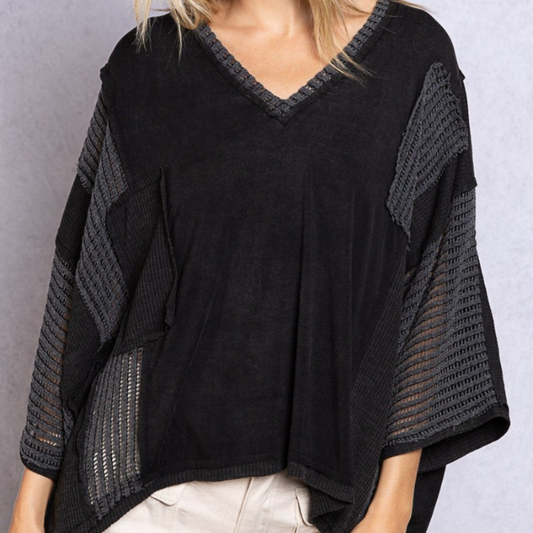 POL High-Low Contrast V-Neck Top